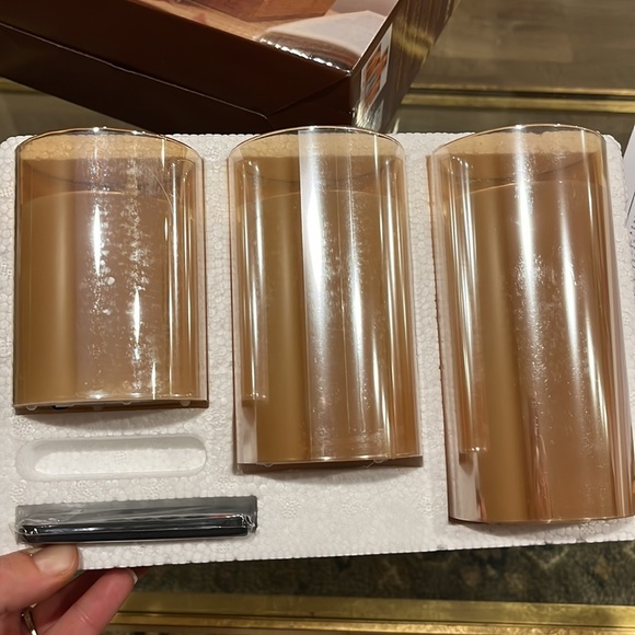 NWT LED wax candle - set of 3 w/ remote - Picture 3 of 5